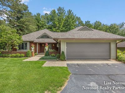 3589 Charlevoix Dr SE