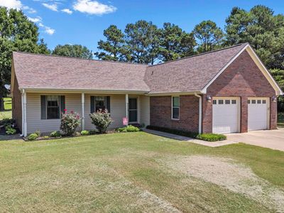 597 West Dr