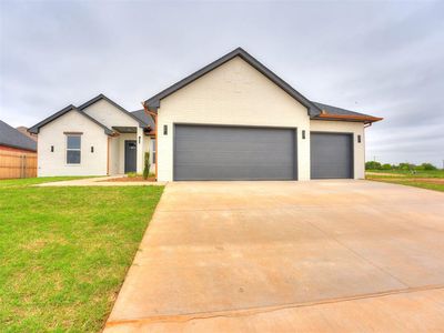 14301 Village Trl