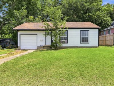 607 S Austin St