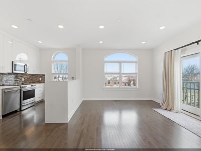 974 Summit Ave Unit 406