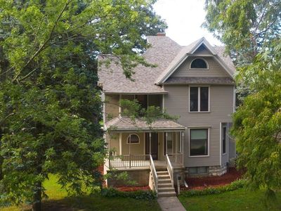 406 Ferguson St