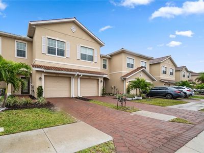 2878 Blossom WAY