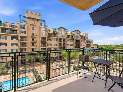 17 W VERNON Avenue #409