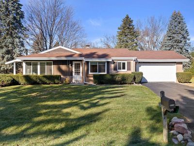 2110 West Edward LANE