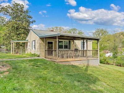 3302 Troxell Rd SE