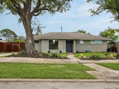 8527 Glenloch Dr