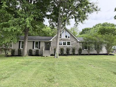 406 Robertson Dr