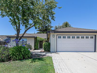 855 E Sunshine Ct