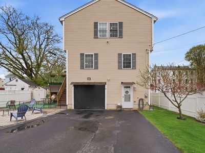 17 Thorndike St