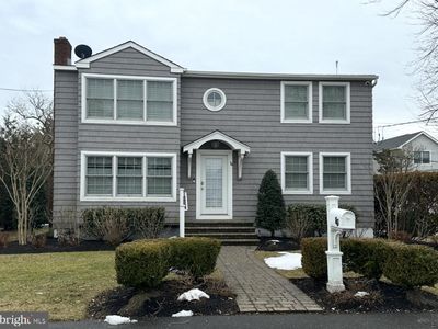 16 W 83rd St