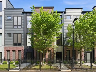 4232 W Belmont Ave #6