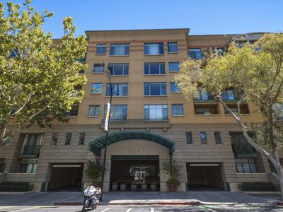144 S 3rd St Unit 609