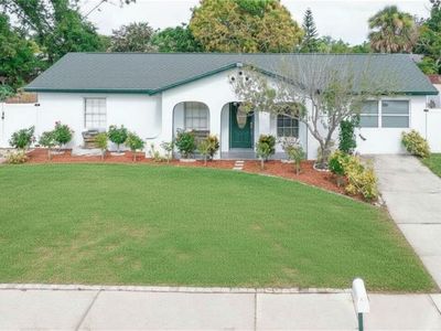 6694 Rivo Alto Ave