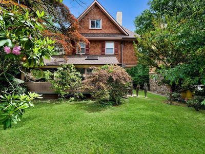 104 Edgehill Rd