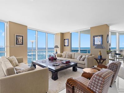 18201 Collins Ave APT 709