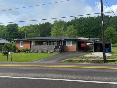 Property at 634 Main St S, Waynesboro, TN