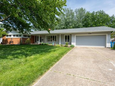2704 Eastwood Dr