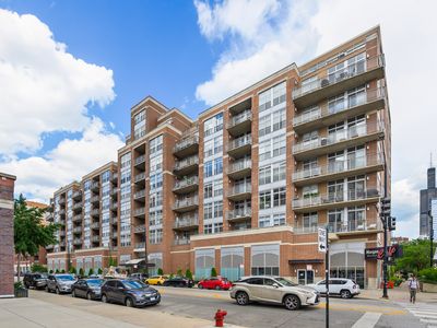 111 S Morgan St APT 725