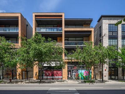 2491 N Milwaukee Ave APT 4N