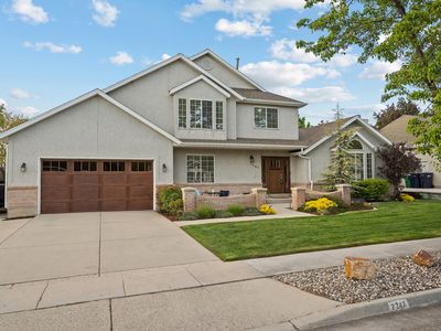 2247 E Willow Hills Dr