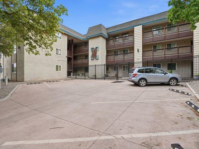 214 W 6th Ave APT 306