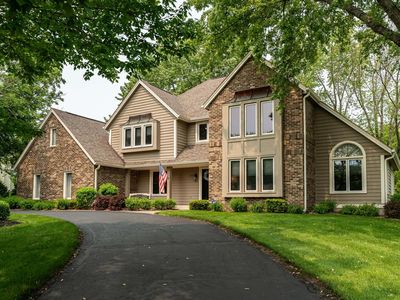 4720 Three Meadows DRIVE