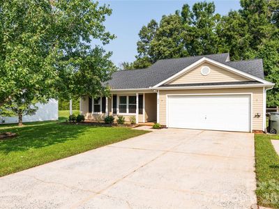 266 Kendra Dr SW