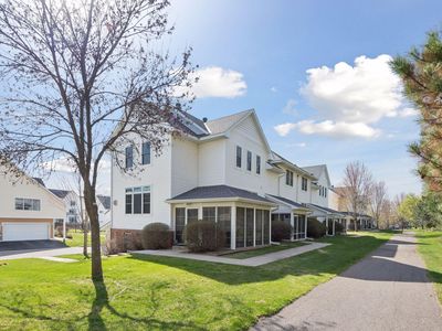 2133 Village Trl