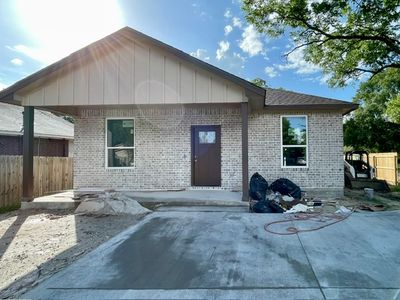 1210 E Martin Luther King Jr St