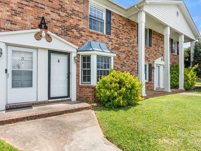 160 17th Street Pl NW