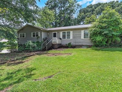 233 Foothill Dr