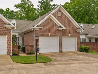 1050 Candlewick Ct