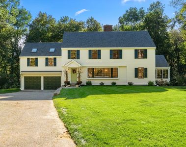 95 Sylvan Ln