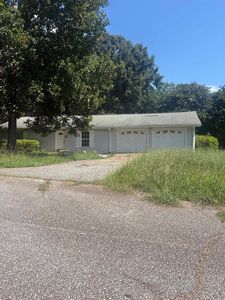 32 Brookville Dr