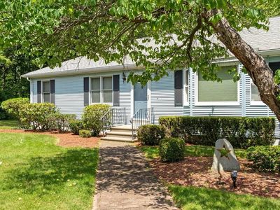 65 Blithewood Ave