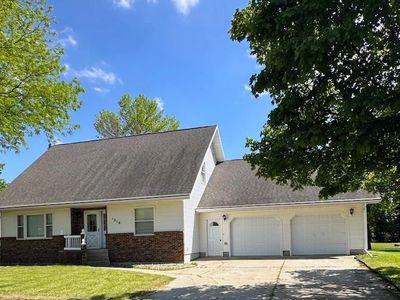 1216 Parkside Dr