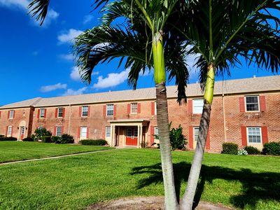 145 E Colonial Ct APT C