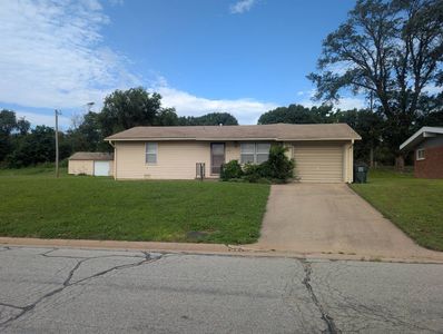 807 N Cedar St