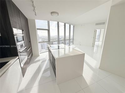 851 NE 1st Ave Unit 3202