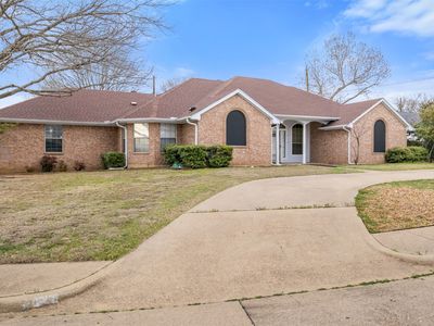 620 Honeysuckle Ln