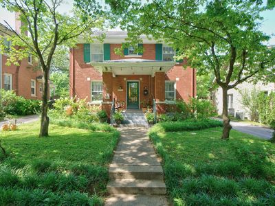 1376 Fontaine Rd
