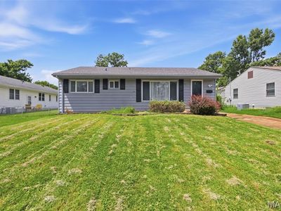 8139 S Laclede Station Rd