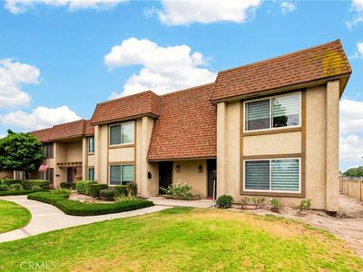 8635 York Cir