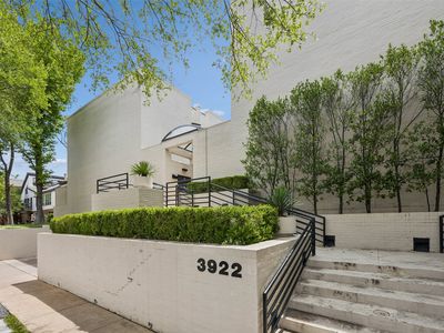 3922 Travis St APT 5
