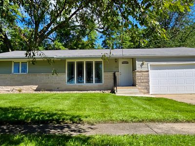 310 W 5th St
