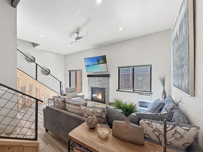 50 Vail Ave #2-2