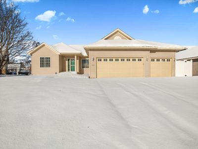 1517 Camden Woods Ter