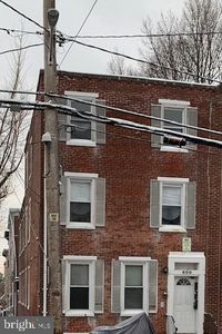 600 W 5th St