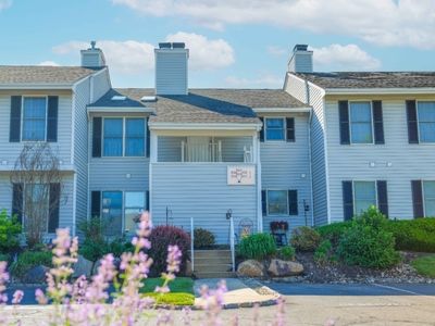 Property at 254 Nuthatch Ct, Three Bridges, NJ